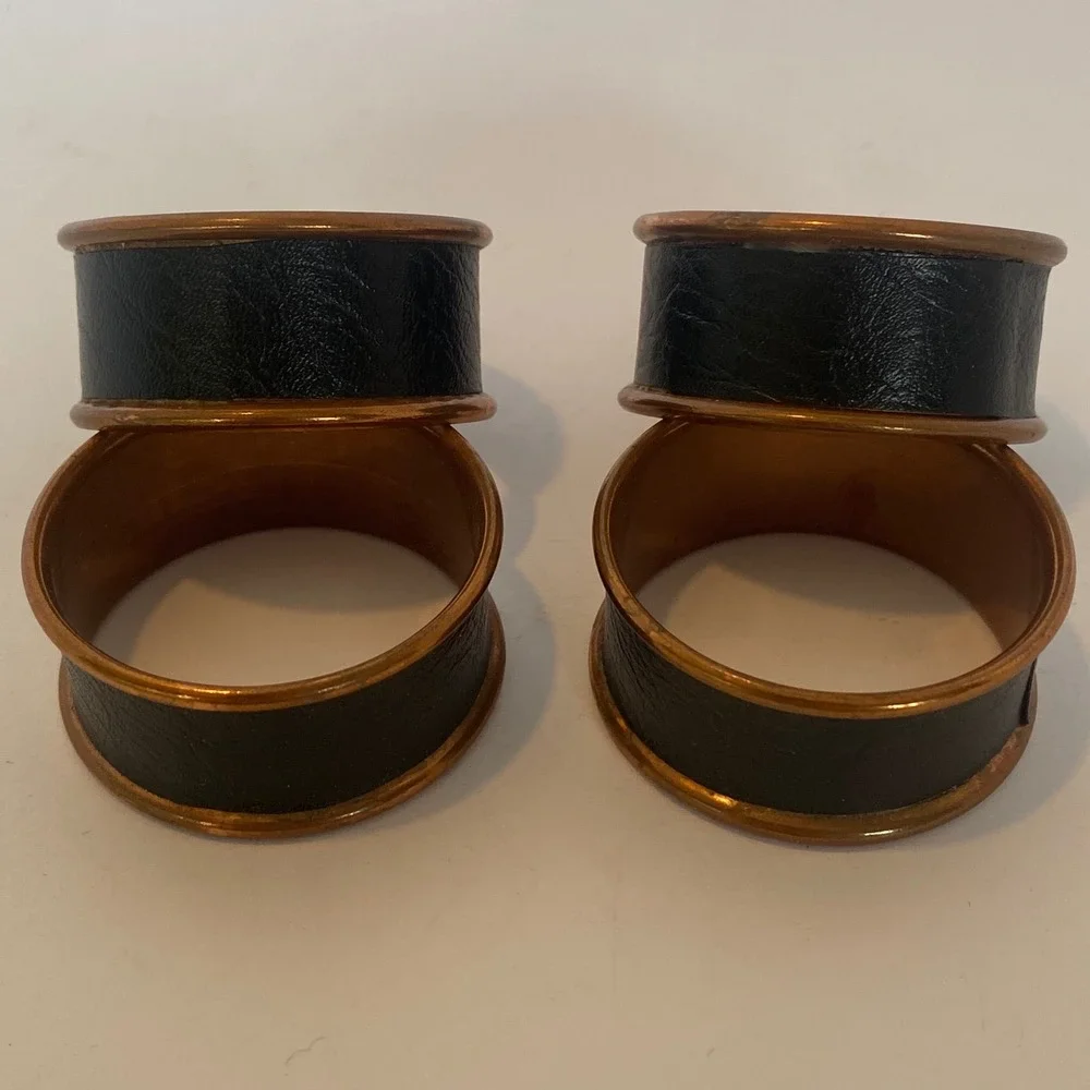 Napkin Rings Set of 4‎ Black Copper Tone Excellent Faux Leather Inlay